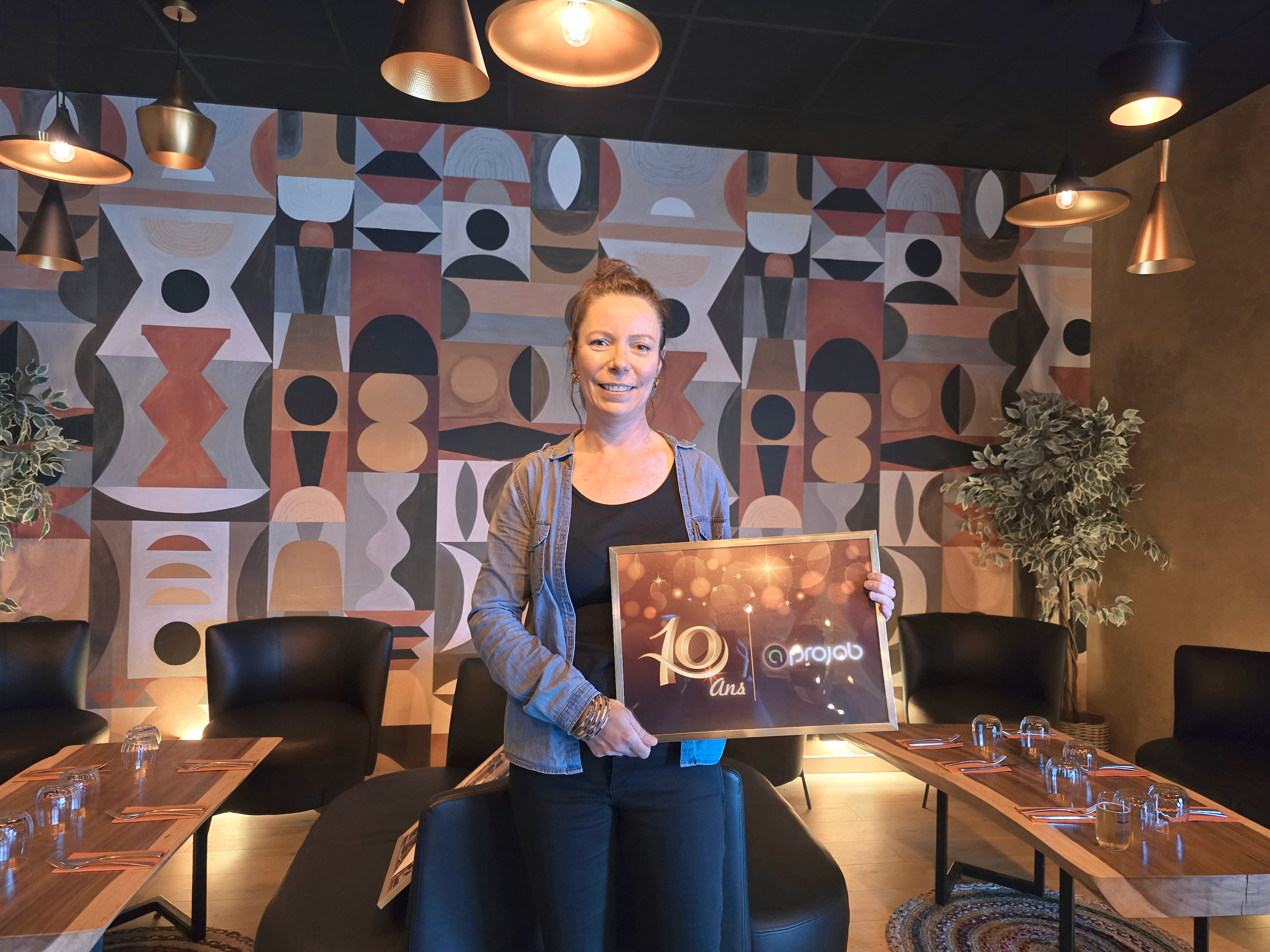 🎉 Félicitations à Alexandra pour ses 10 années au sein d’APROJOB